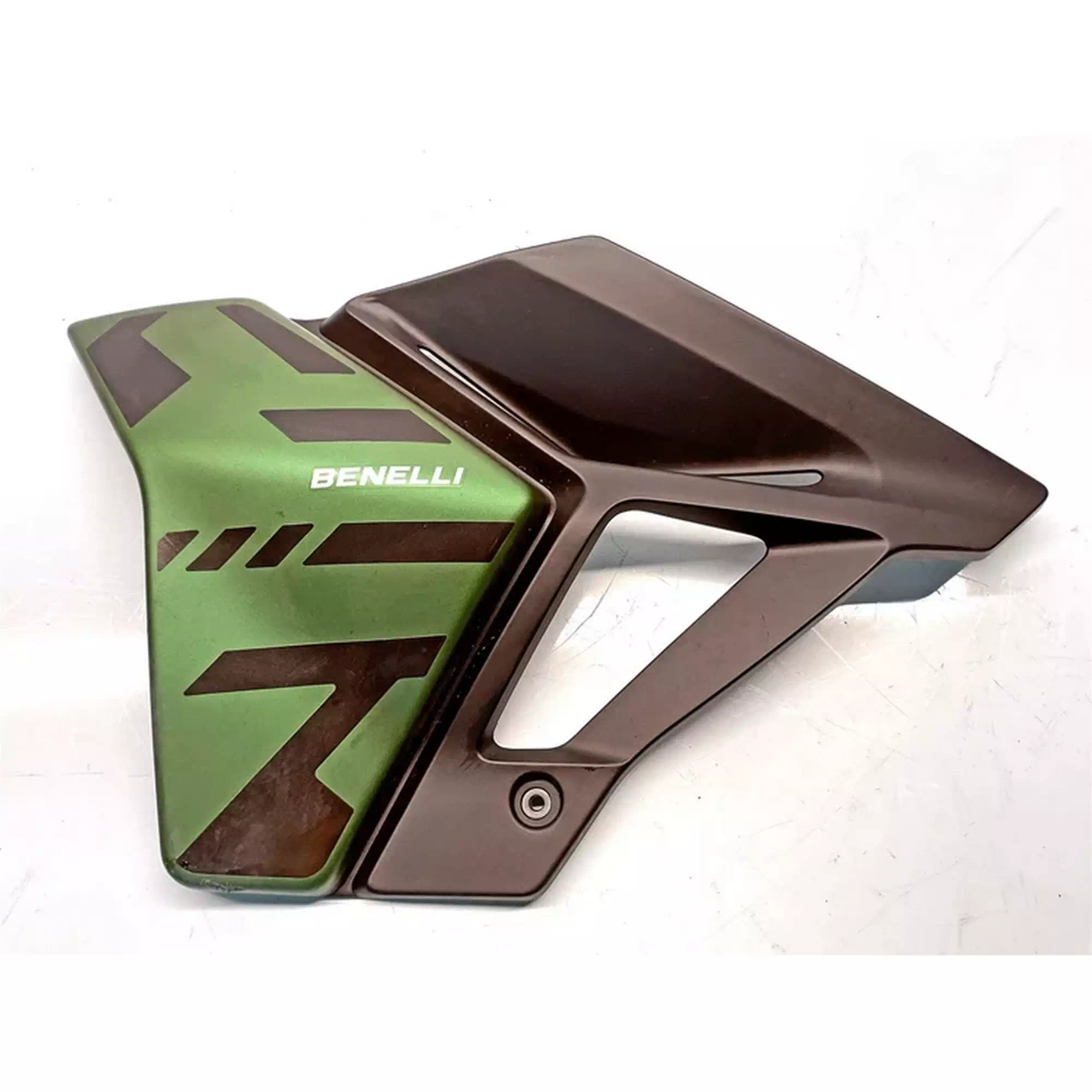 BENELLI TRK 702 X RADYATÖR MUHAFAZA DEKORU SOL YEŞİL #KM 88107
